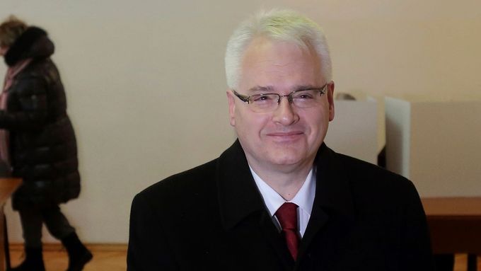 Dosavadní chorvatský prezident Ivo Josipovič při prezidentských volbách v prosinci 2014