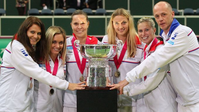 Třetím triumfem ve Fed Cupu za poslední čtyři roky neřekly české tenistky poslední slovo.