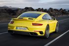 Porsche odtajnilo nové modely 911 Turbo a Turbo S. Představeny budou na detroitském autosalonu