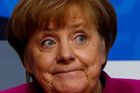Němečtí křesťanští demokraté schválili novou vládu Merkelové, čeká se na výsledek referenda SPD