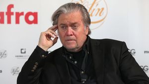 Kdo je Steve Bannon