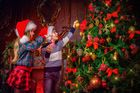 Vánoční kvíz: Kdo zdobí stromek pavouky a proč obdarovává malé Italy čarodějnice?