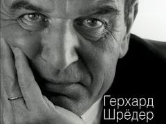 Schröderova autobiografie vyšla pochopitelně i v ruštině.