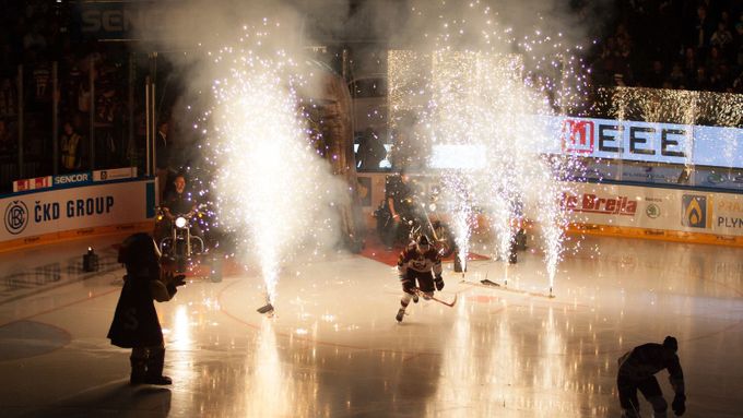 Prohlédněte si fotografie z třetího finále extraligy, v němž hokejisté Sparty v O2 areně přehráli Liberec 4:1.