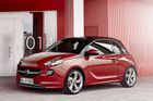 Opel již prodává svého Adama. Stojí čtvrt milionu korun