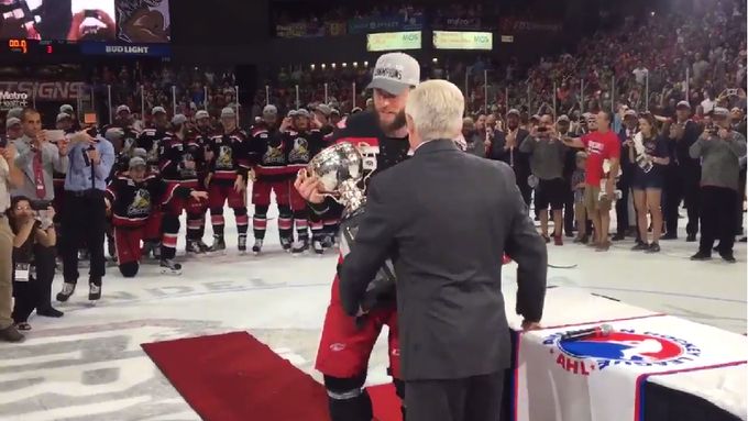 Hokejisté Grand Rapids přebírají Calder Trophy