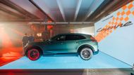 Porsche Cayenne Electric se ukázalo na kraji Prahy.