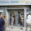 Fronta před bankomatem na Krétě