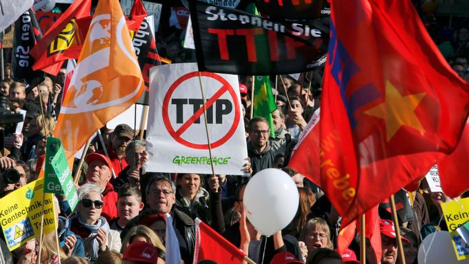 Protestu v Berlíně se účastnilo přes 150 tisíc lidí.