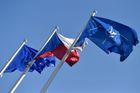 NATO se tvrdě vymezilo proti Rusku. I Zeman za Česko odsoudil nezákonnou anexi Krymu