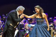 Plácido Domingo zahájil festival v Krumlově, zatančil s českou pěvkyní