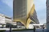 Výstavba první budovy na Masarykově nádraží, kterou navrhlo studio celosvětově proslulé architektky Zahy Hadidové, odstartuje nejdříve v druhé polovině roku 2019. Takto by podle vizualizací Penty měla vypadat.