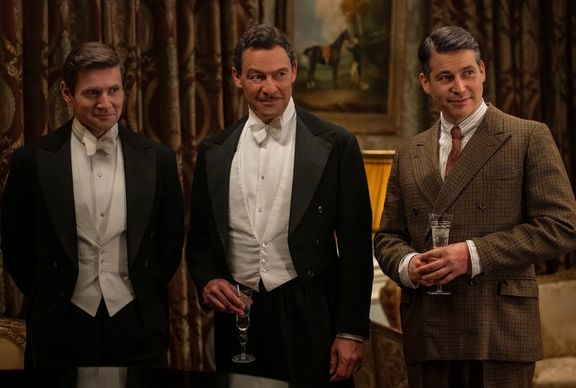 Allen Leech, Dominic West a Paul Giamatti ve snímku Panství Downton: Velké finále.