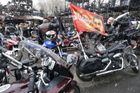 Ruští motorkáři Noční vlci vyrazili z Moskvy na Berlín