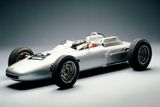 Pod vlastním jménem tým Porsche působil ve formuli 1 na počátku 60.let, pak ještě dodával motory. Přede dvěma roky se spekulovalo, zda nechystá návrat