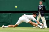 Hned osm z deseti dosavadních vzájemných zápasů na grandslamech sehráli oba muži v semifinále. Ten devátý však bude pro oba výjimečný - oba tenisté se spolu utkají nejen na Wimbledonu, ale také na trávě vůbec poprvé.