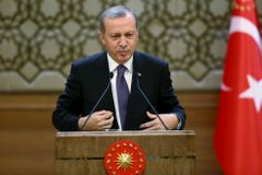 Jen osobní názor, odmítl turecký prezident výroky předsedy parlamentu o islamizaci ústavy