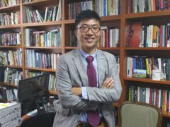 Kim Tae-Hyung, politolog ze Soongsil University v Soulu