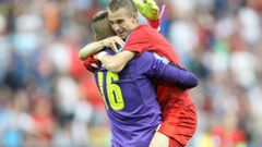 Euforie korunovaná výstavní trefou. Podívejte se, jak lvíčata slavila pokoření Italů