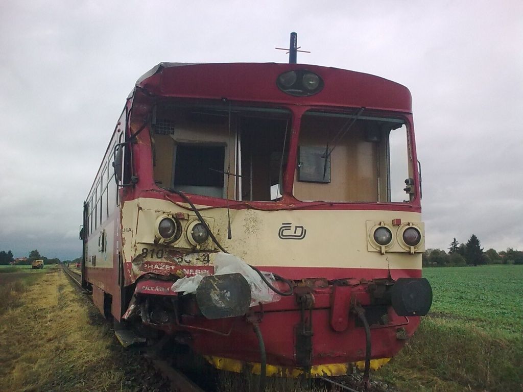 Srážka vlaku s náklaďákem v Pučerech
