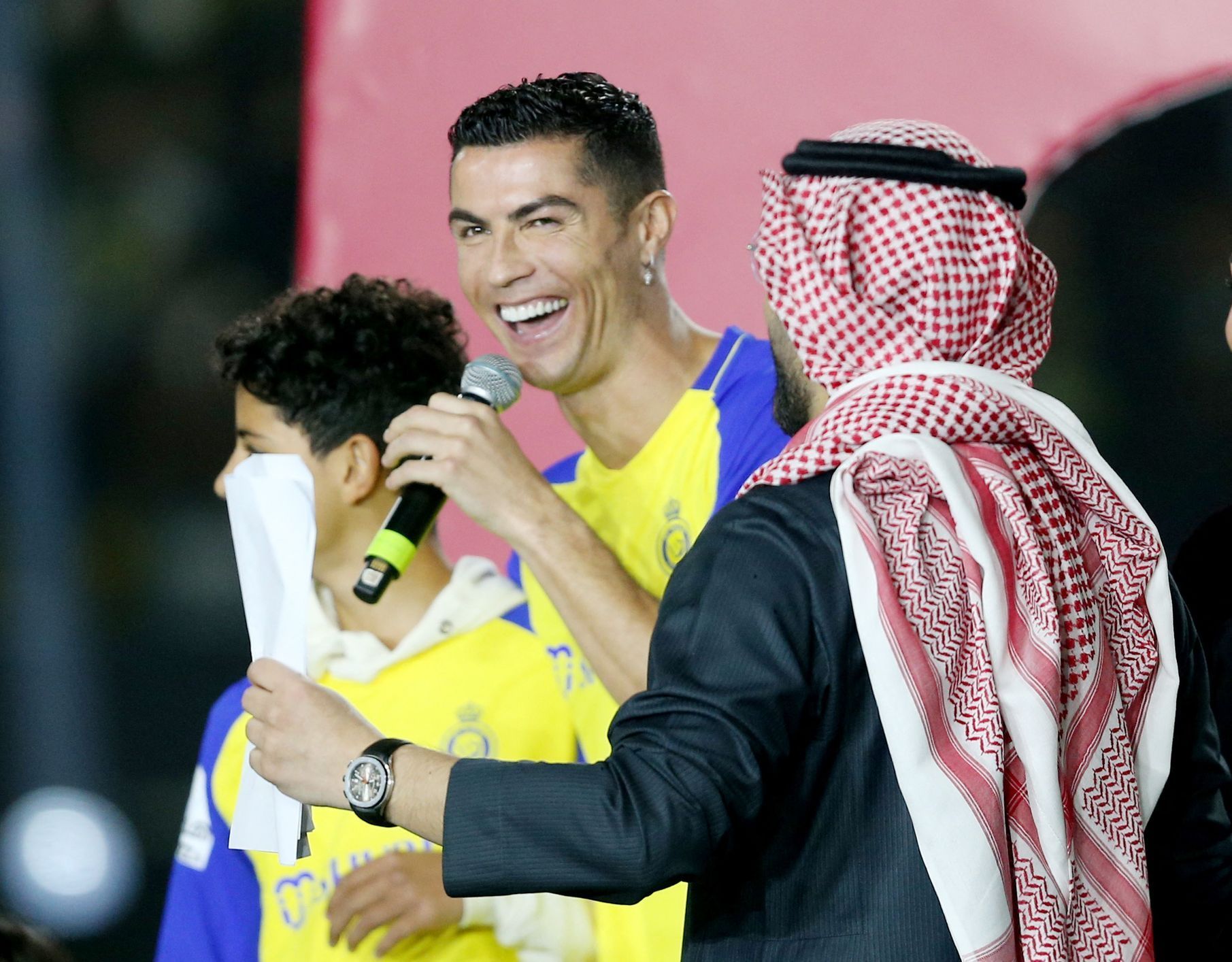 Al Nassr unveil new signing Cristiano Ronaldo