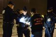 Nice - Lyon: ozbrojená police hlídá kolem stadionu