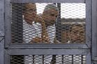 Egyptský soud snížil tresty novinářům katarské Al-Džazíry