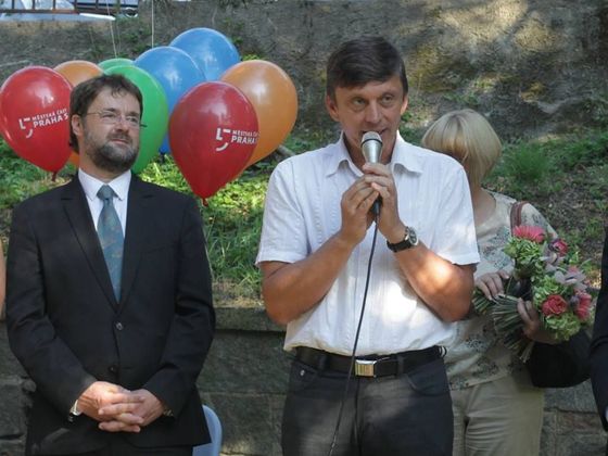 Příjmy starosty Prahy 5 Radka Klímy za rok 2014 Starosta MČ Praha 5 Radek Klíma (s mikrofonem)