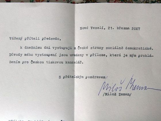 Více o odchodu Zemana Miloš Zeman odešel z ČSSD