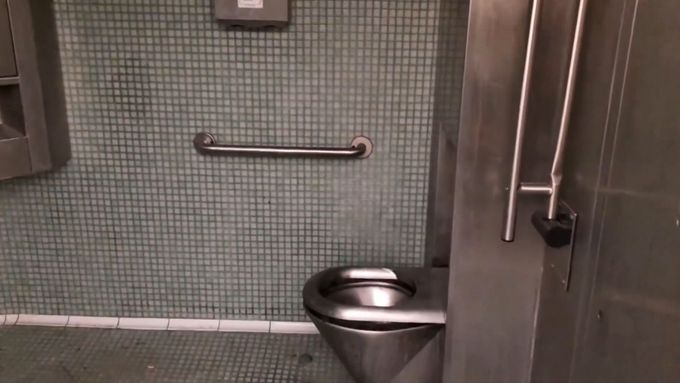 Luxusní záchod na Slovensku, který nesplachuje. Zaplatily ho evropské dotace