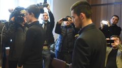 Útočníci, kteří napadli Michala Hrůzu, u soudu