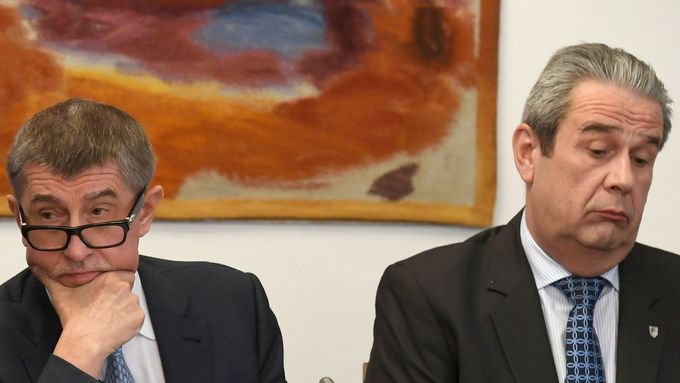 Premiér v demisi Andrej Babiš a ředitel GIBS Michal Murín.