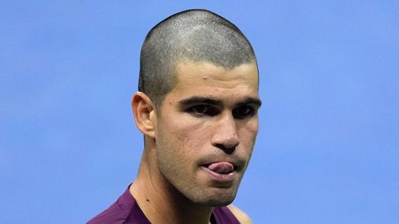 Carlos Alcaraz v utkání 1. kola US Open 2025