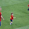 Finále Eura: Španělsko - Itálie (španělské oslavy titulu, Fernando Torres s dětmi)