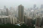 Hongkongská policie postrádá miliony z havarované dodávky