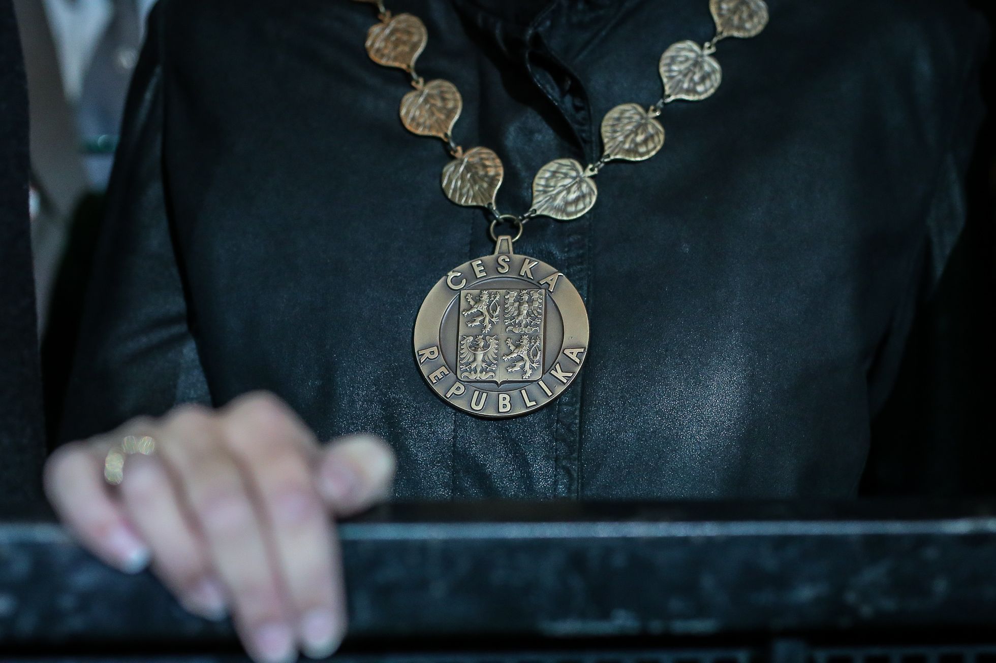 28. říjen 2016 - Staroměstské náměstí - medaile pro Jiřího Brady