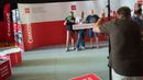 Odbory budou usilovat o to, aby se doba v práci zkrátila denně o půl hodiny za zachování mzdy, a to zhruba do tří až pěti let.