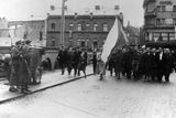 Češi se chtěli aktivně podílet na osvobození své země a pomoci tak Spojencům. V Kolíně vypuklo povstání 5. května 1945.
