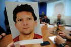 Thajsko deportovalo Čecha, který měl vědomě šířit HIV. V letadle ho hlídají policisté