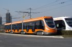 Nová česko-čínská tramvaj vozí cestující v Asii. Základem je model pro Prahu