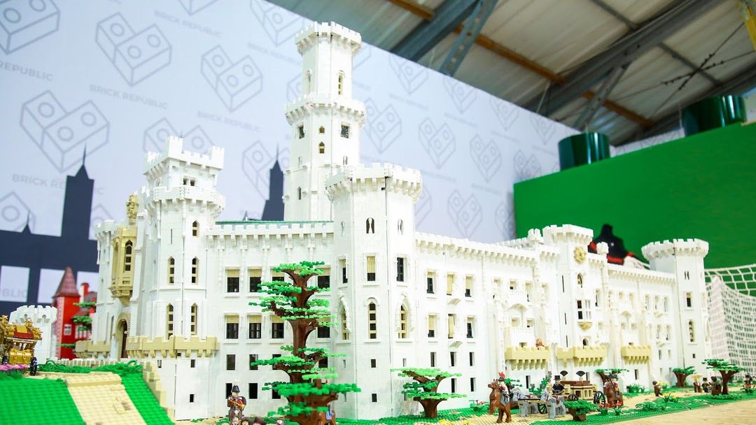 Brick Republic – zámek Hluboká nad Vltavou
