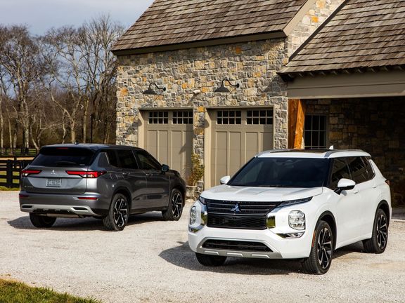 Čtvrtá generace Mitsubishi Outlander