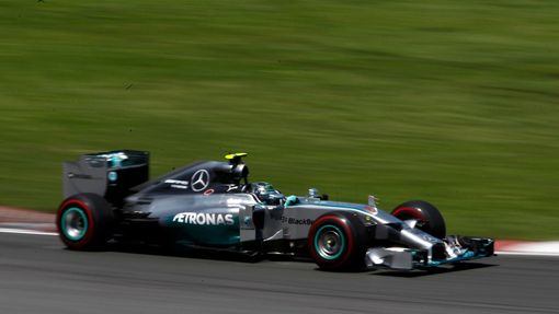 Mercedes Formula One driver Nico Rosberg of Germany drives during the Canadian F1 Grand Prix at the Circuit Gilles Villeneuve in Montreal June 8, 2014. REUTERS/Chris Watt