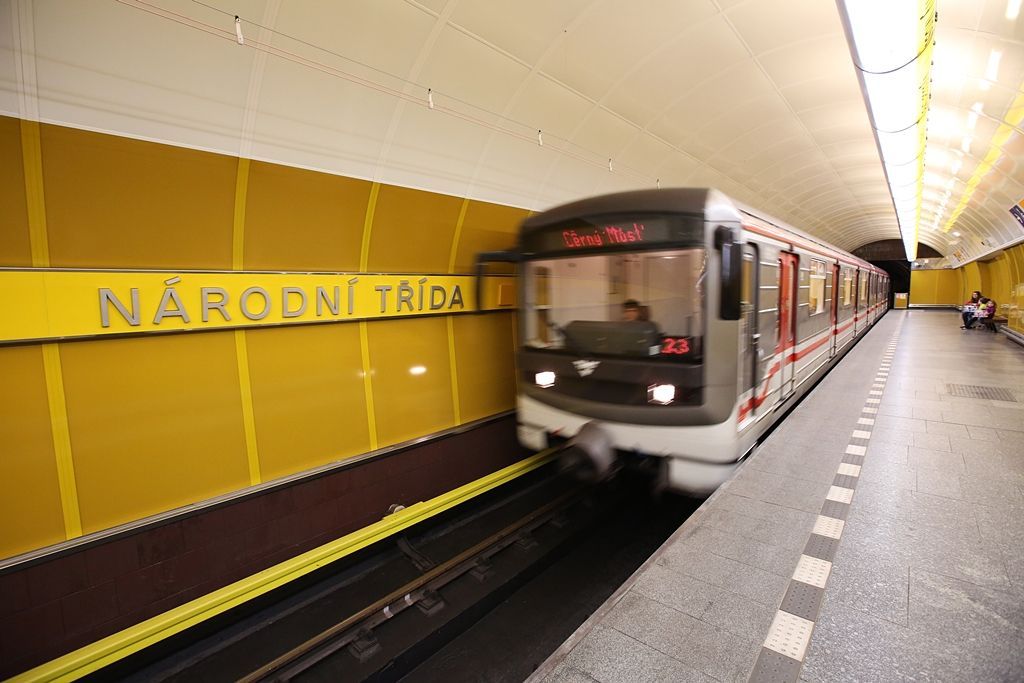 MHD, metro, Národní třída, doprava, ilustrační foto