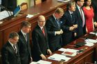 Ministrů se lustrační zákon týkat nebude, potvrdil Senát