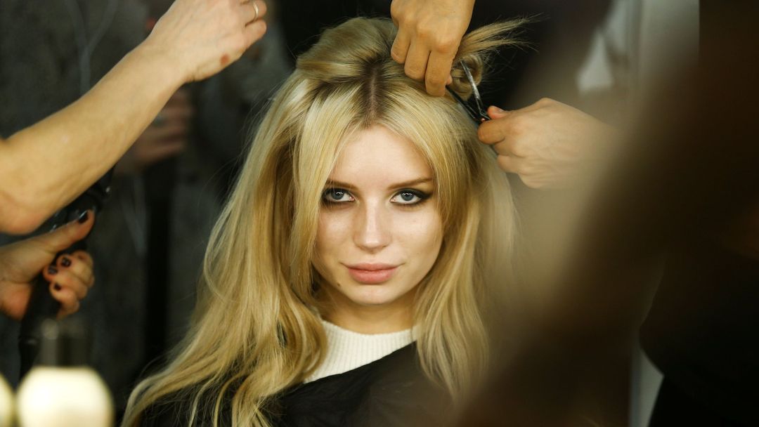 Britská modelka Lottie Mossová vsadila vedle modelingu na zajímavý byznys současnosti.