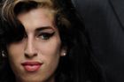 Winehouse napsala písně na celé album; nahrála jen dvě