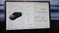 Řízení s pomocí funkce autopilot je podle autoklubu nedotažené.