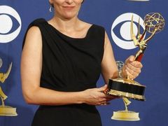 Herečka a producentka Tina Fey z 30 Rock, který získal cenu za nejlepší komediální seriál