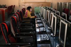 Čínští hackeři kradli data pěti nadnárodním firmám